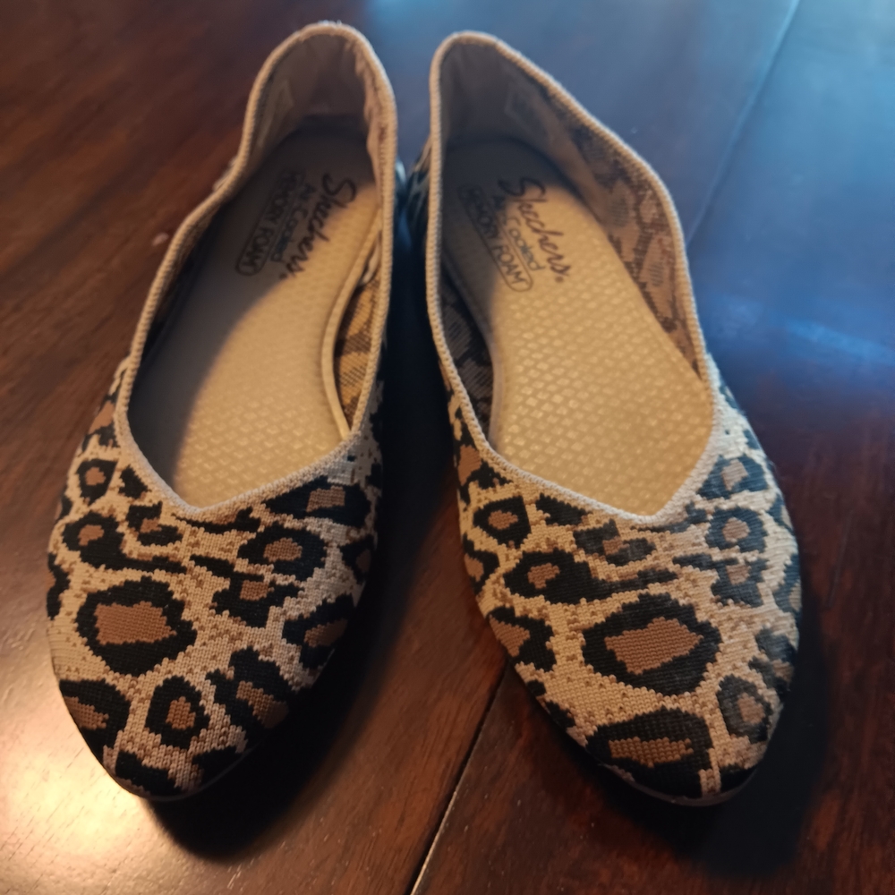 Skechers Women's Animal Print Flats